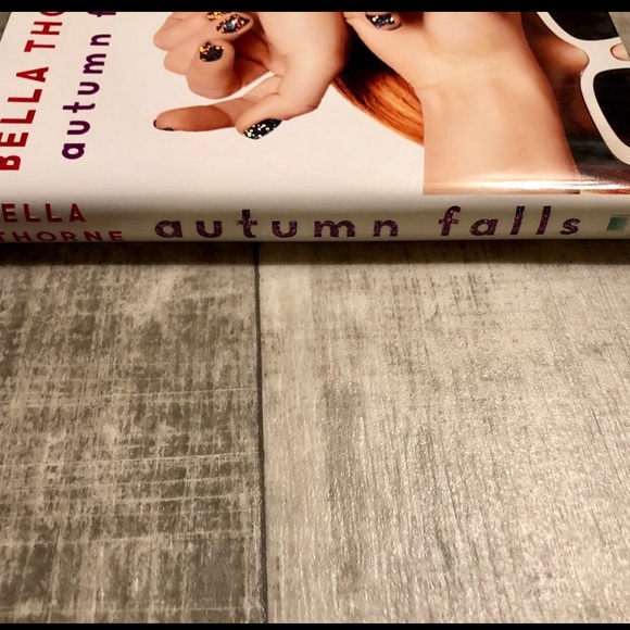 "Autumn Falls" YA Hardcover Book - Book 1 - by Disney actress Bella Thorne - Picture 8 of 11